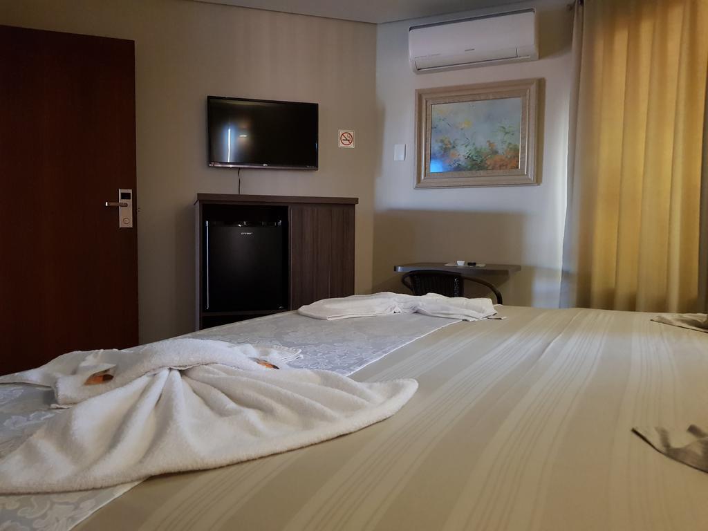 Hotel Itatiaia ตันการาดาแซร์ฮา ภายนอก รูปภาพ